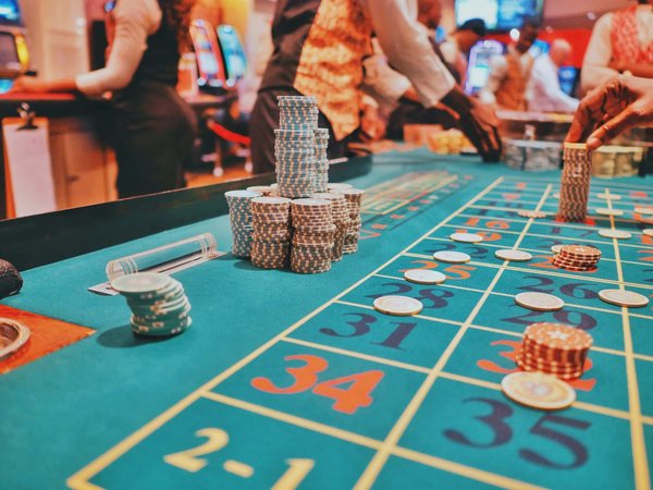 Maîtrisez le jeu: les meilleures stratégies de blackjack pour augmenter vos gains